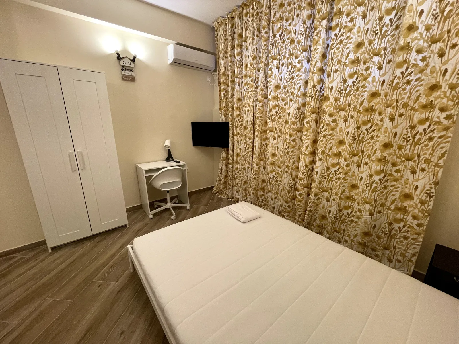 Art House Comfy Studio — 6
