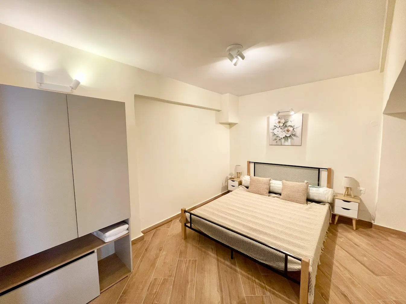 Super Spacious 1-BD Loft Apartment — 3