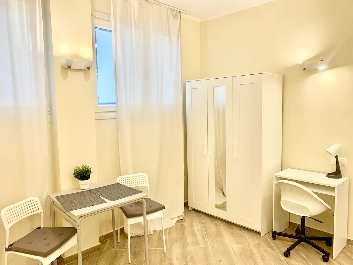 Spacious Studio near Pedion tou Areos park — 4
