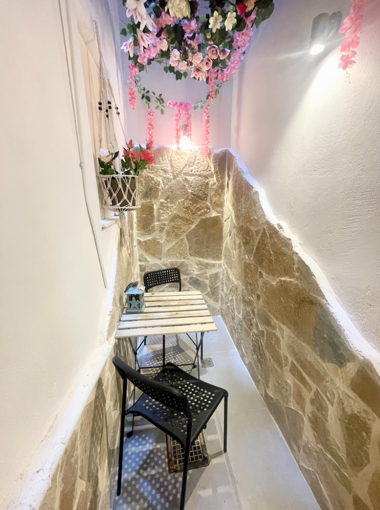 Kipselis Studios, Central Athens — 3