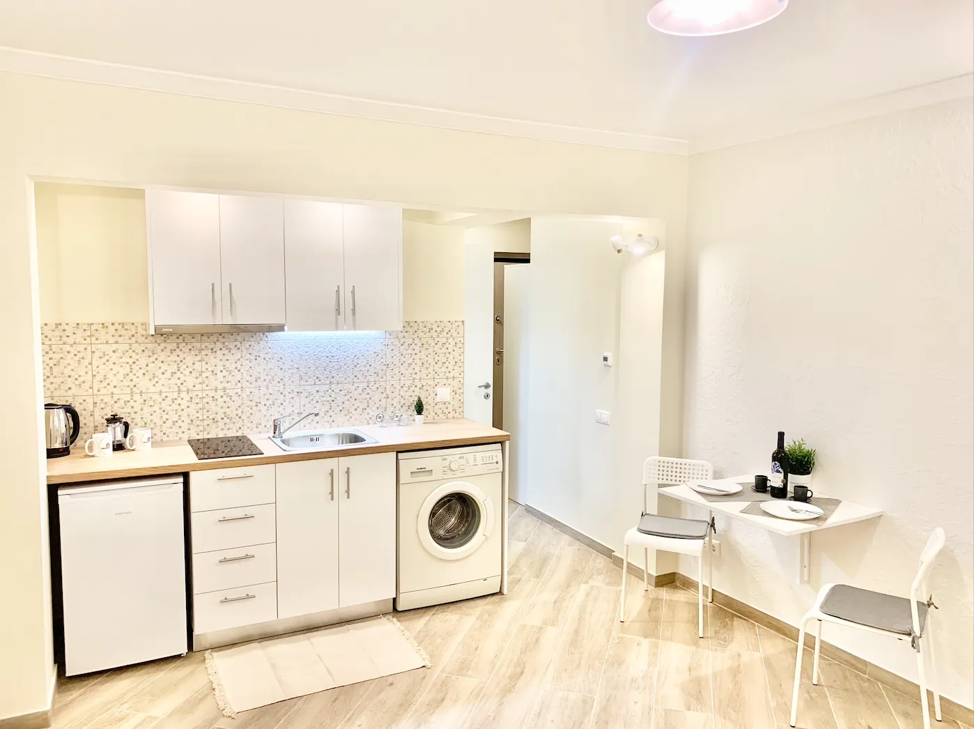 Central & Comfy Studio Apartment