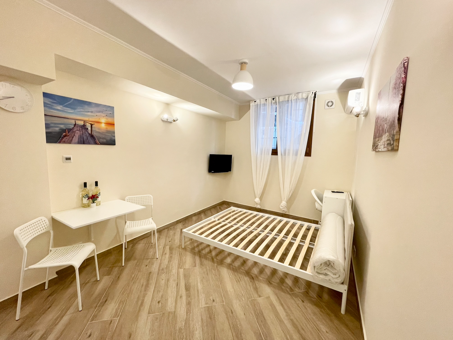 Beautifully Spaced Cozy Studio — 3
