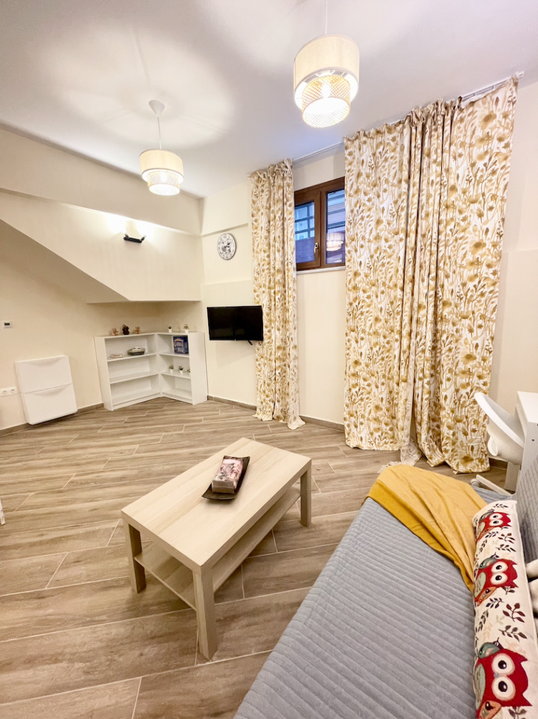 Feron Studio 1, Central Athens — 5