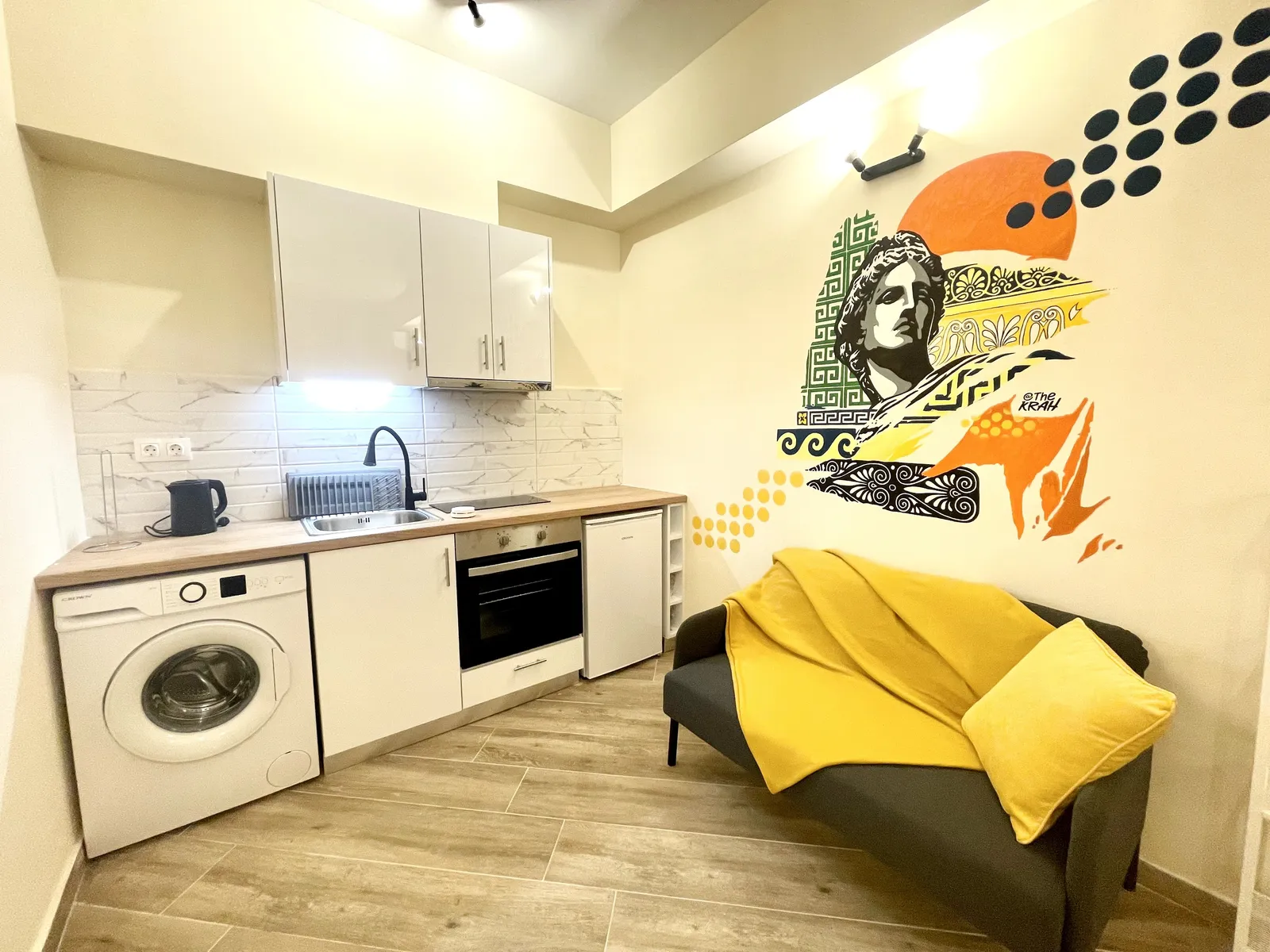 Art House Comfy Studio — 7
