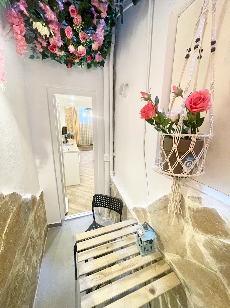 Art Design Studio in the heart of Kypseli with private patio — 7