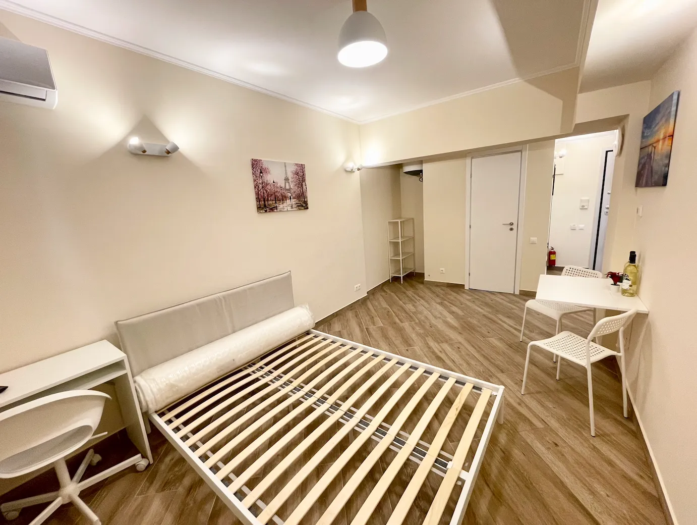 Όμορφα Διατηρημένο Άνετο Studio — 2