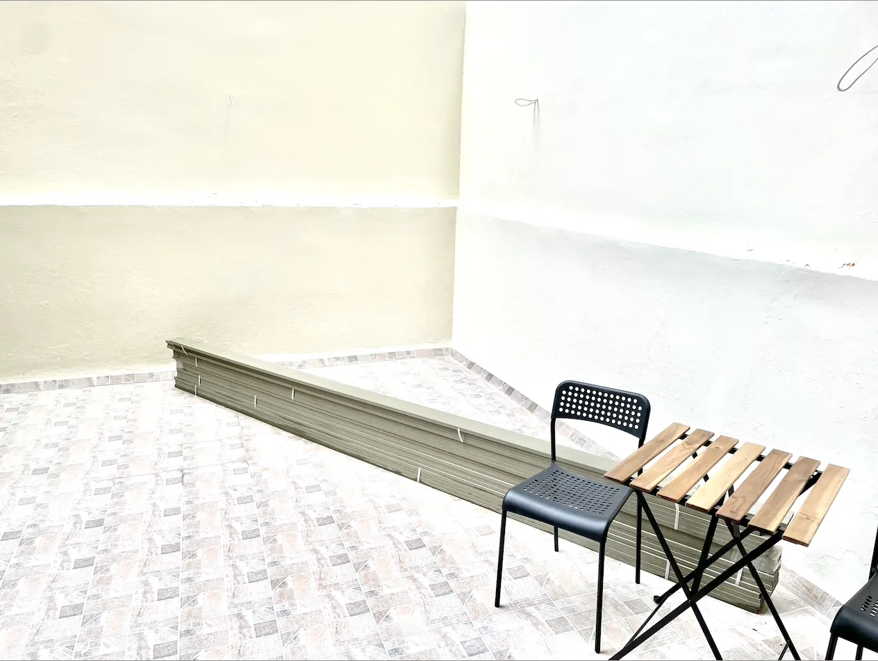 Bright Large Studio with Private Garden Access — 10