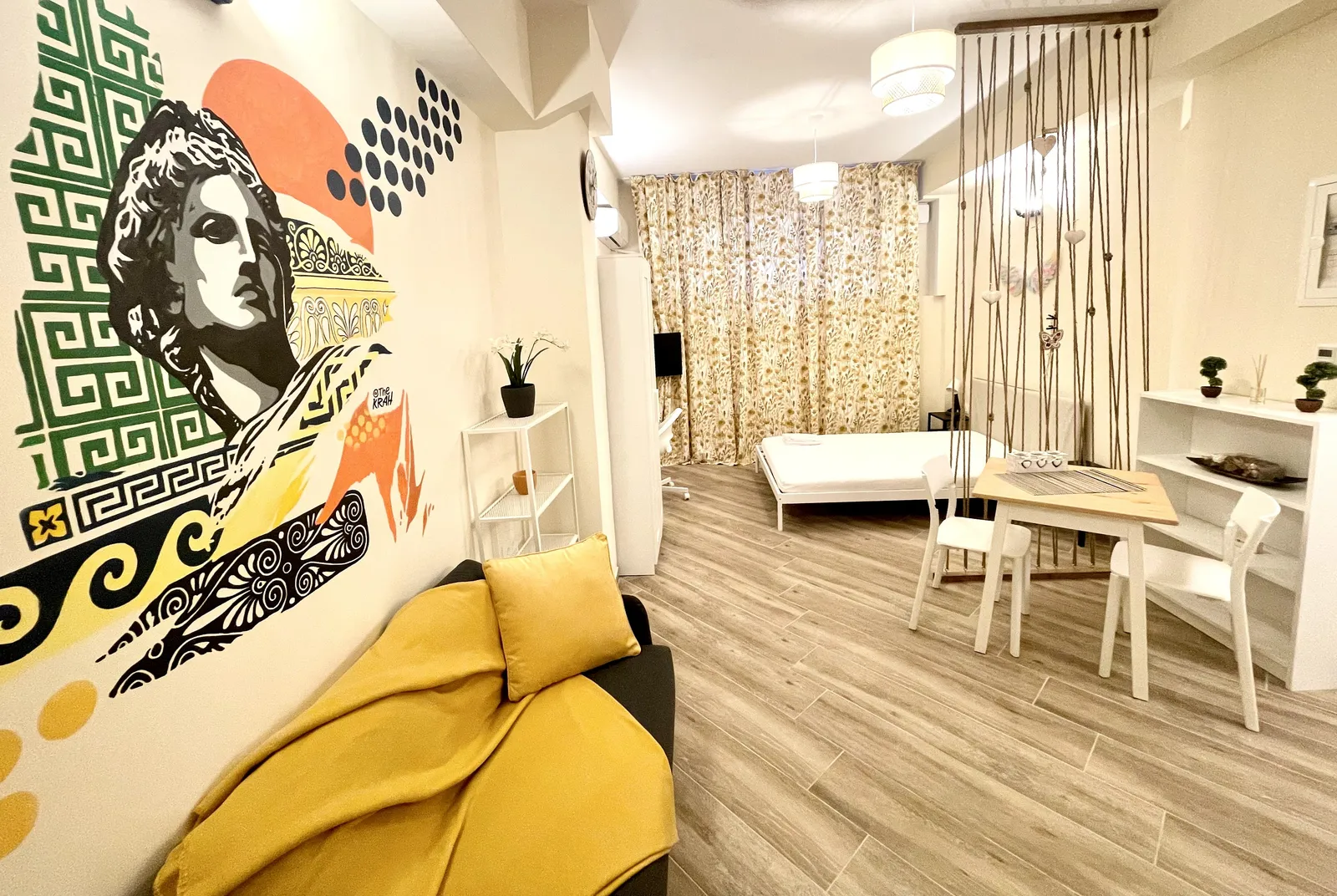 Art House Comfy Studio