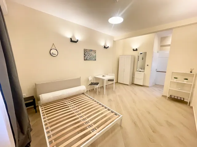 Designer Studio in Boutique building with communal Terrace