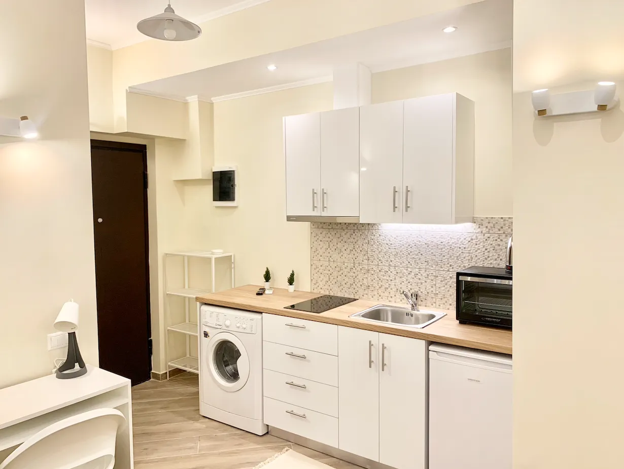 Spacious Studio near Pedion tou Areos park — 3