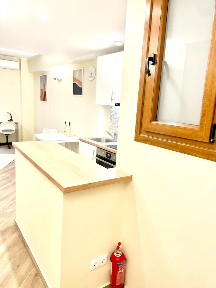 Bright Large Studio with Private Garden Access — 5