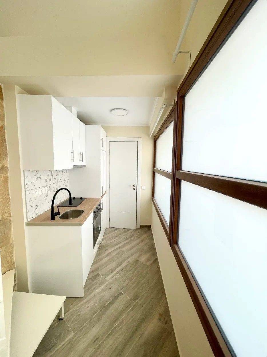 Large Loft Studio in Central Athens — 9
