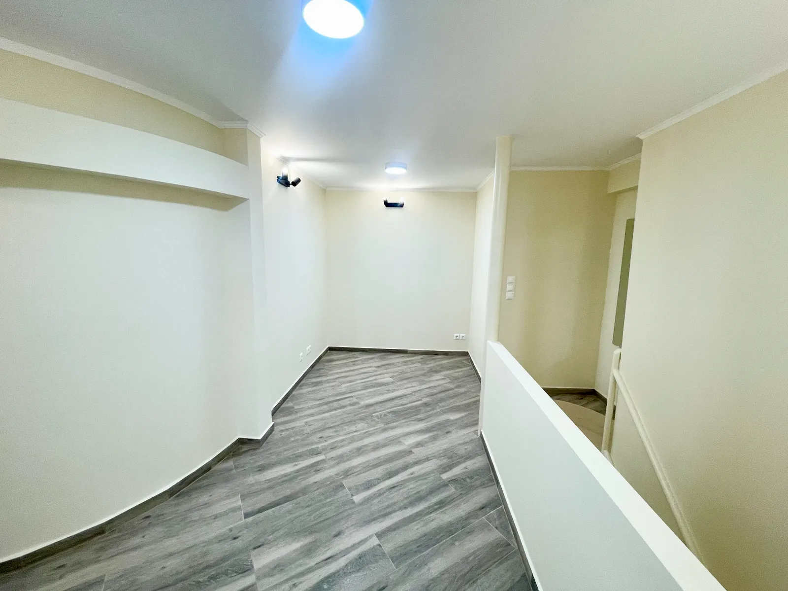 2 Bedroom Split-Level Apartment — 13
