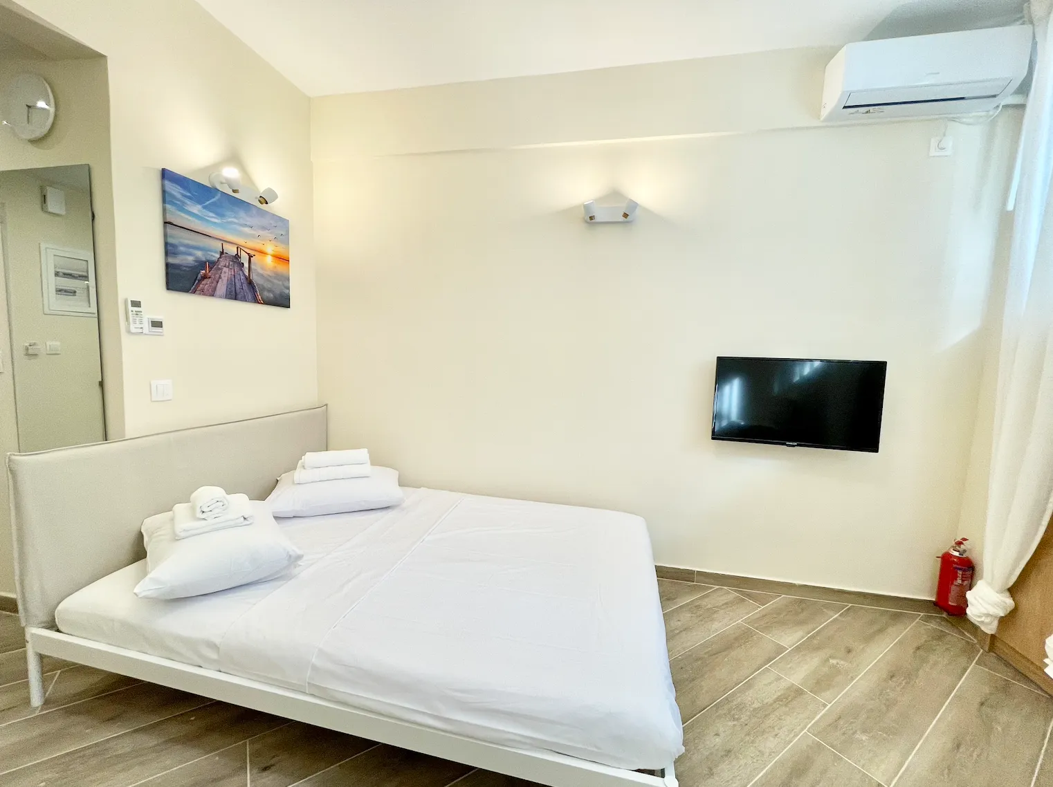 Comfy Studio opposite the park — 2
