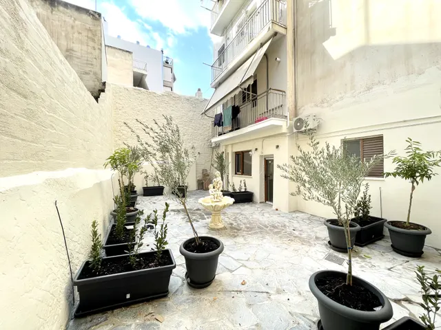 Smart Studio with Amazing Communal Garden