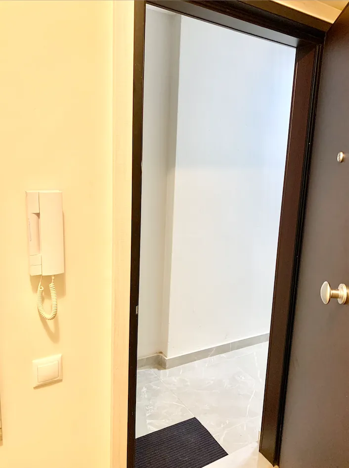 Central & Comfy Studio Apartment — 13