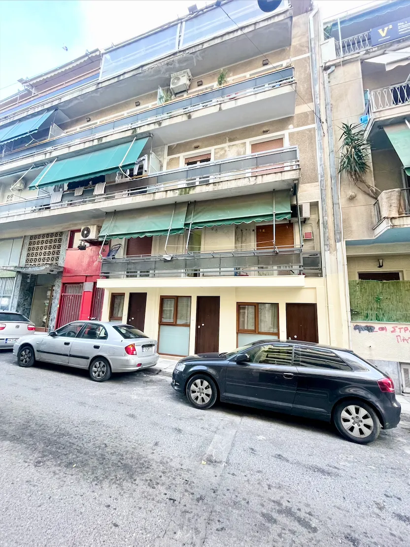 Garden Studio in Central Athens — 3