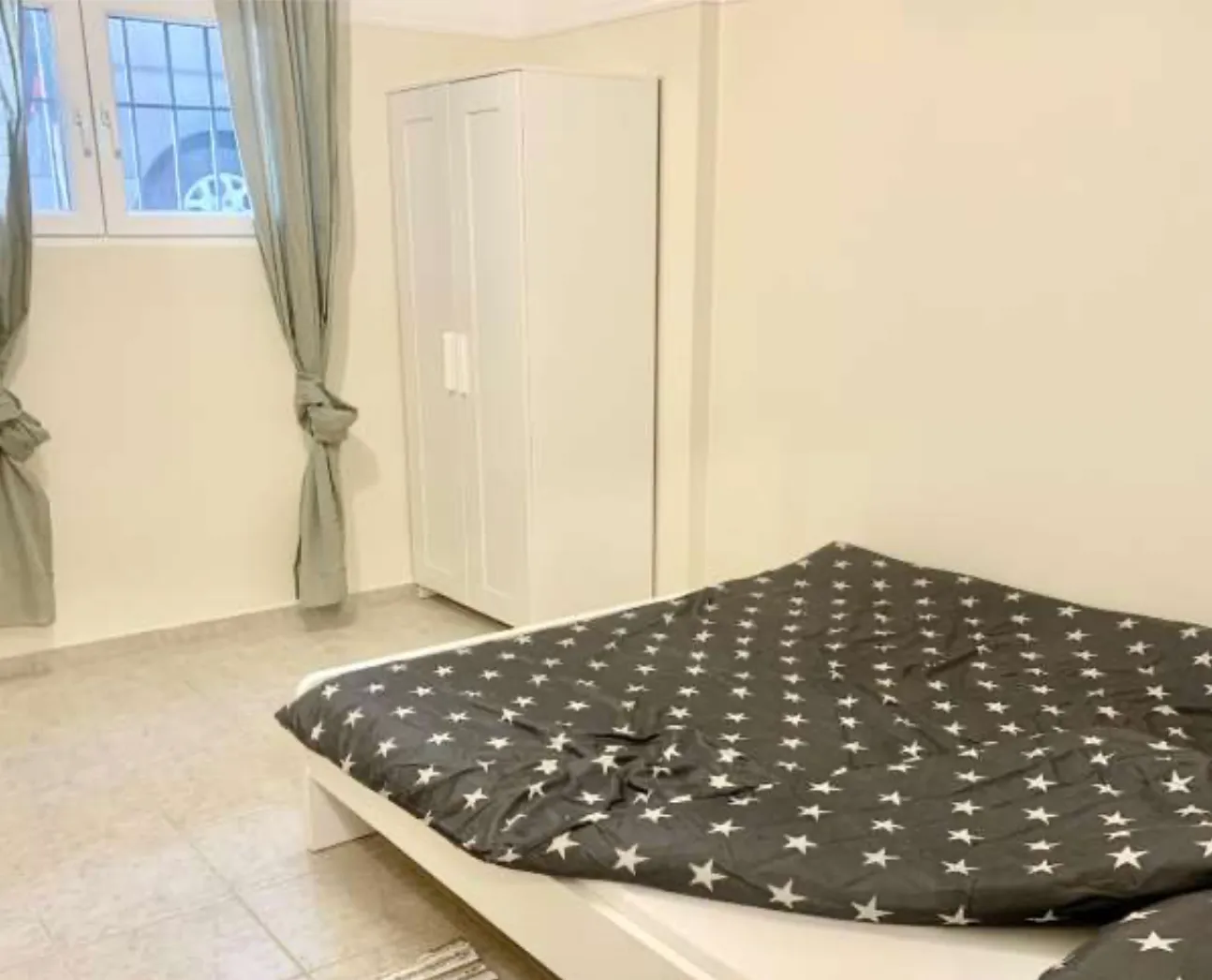 1-BD Apartment in Central Location — 4