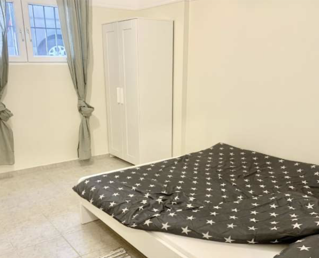 1-BD Apartment in Central Location — 4