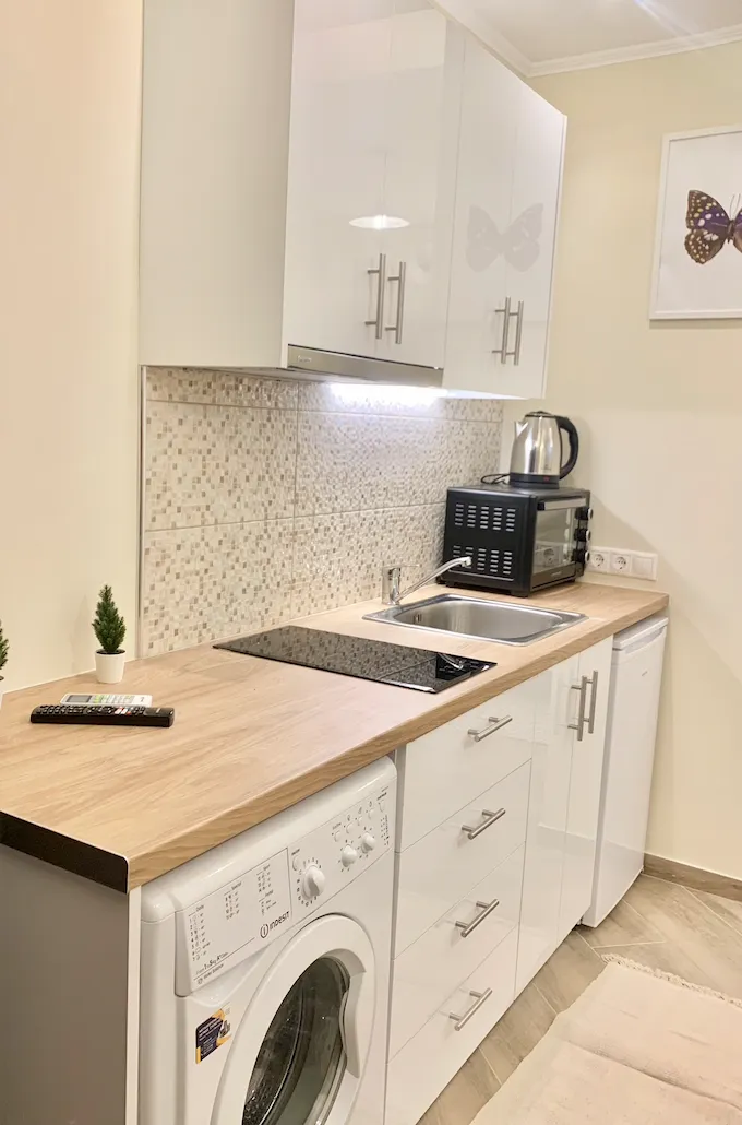 Spacious Studio near Pedion tou Areos park — 2