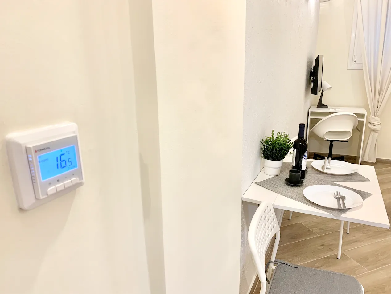 Central & Comfy Studio Apartment — 5