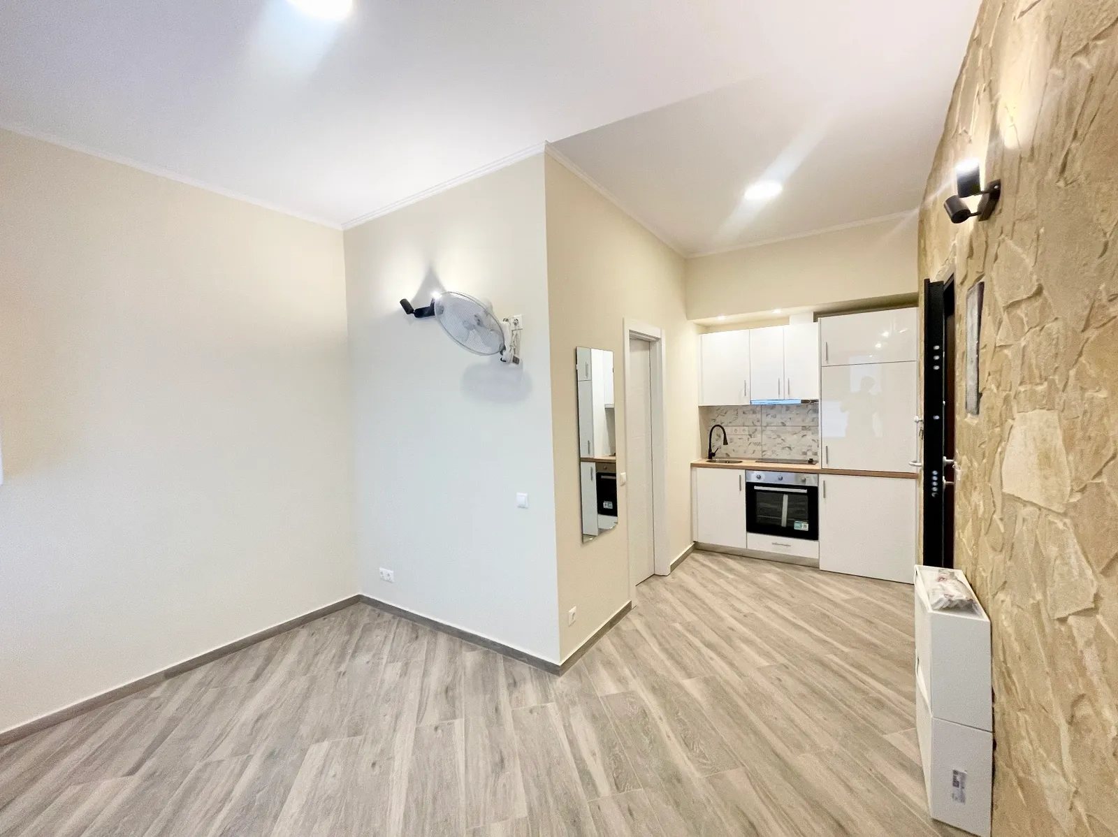 Newly built Studio in Central Athens — 10