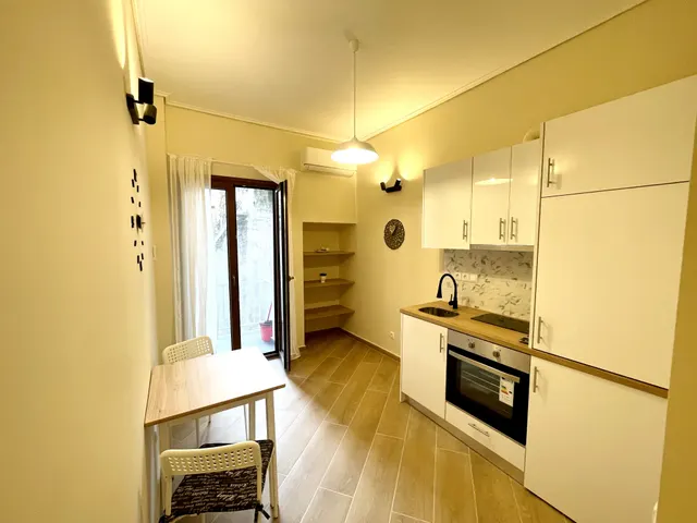 Spacious 1-BD Apartment with back yard Balcony