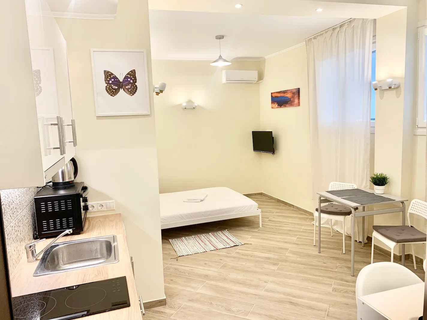 Spacious Studio near Pedion tou Areos park
