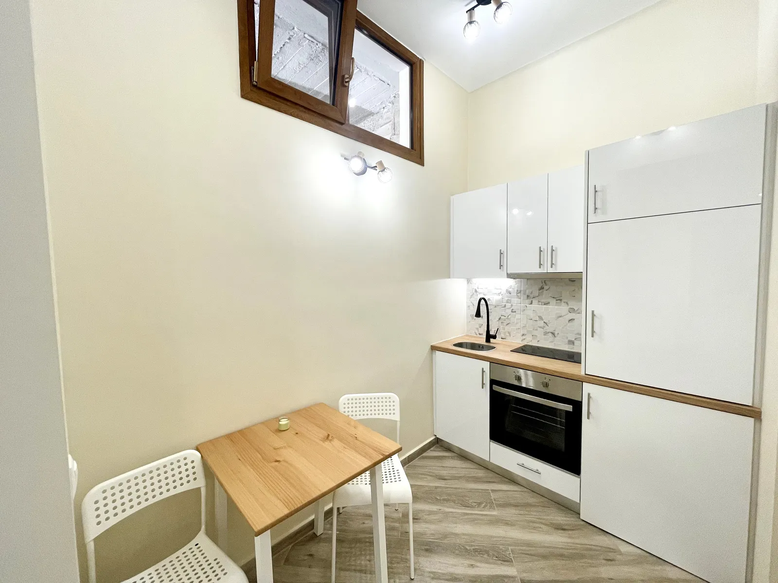 Cozy Studio in Piraeus — 3