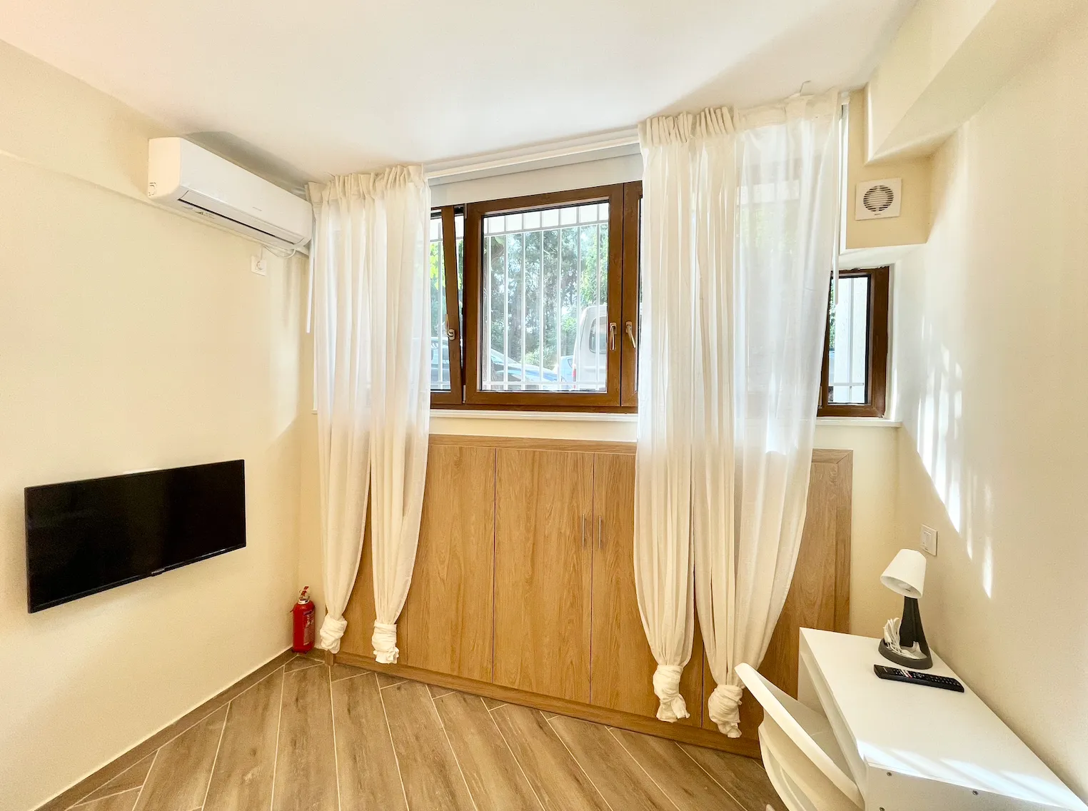 Comfy Studio opposite the park — 5